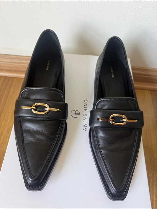 Anine Bing Shoes - Anine Bing NEW Leather Loafers with Gold Chainlink - Size 39